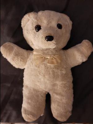 1989 White soft teddy bear