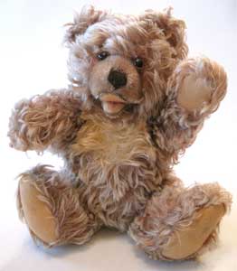 Classic Steiff Original Teddy bears from the 1940s, 50s & 60s at  ShabbyGoesLucky's! Get them while they are hot!